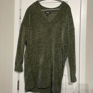 Olive green sweater dress from Express. super cute fit! Never worn.